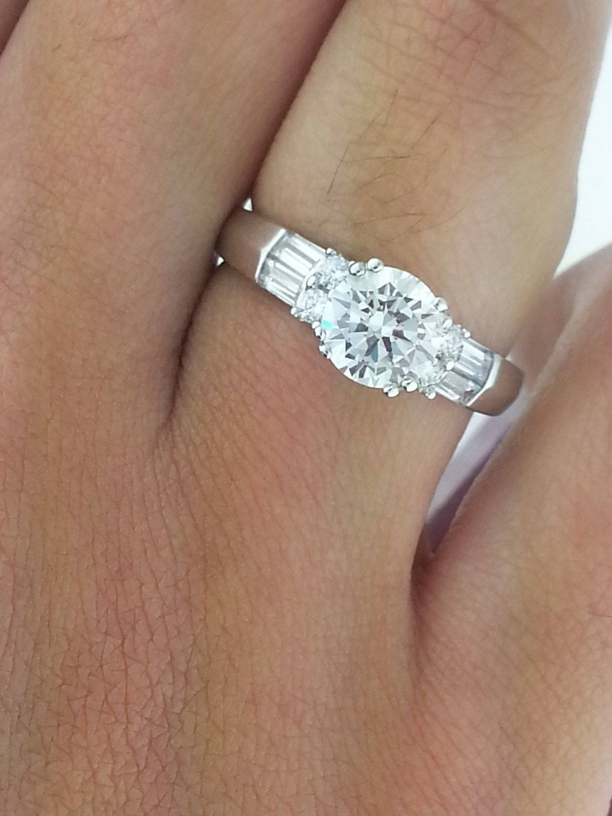 Diamond Engagement Ring 14k Solid White Gold 1.50 ct Round Cut Diamond Engagement Ring 14k Solid White Gold 1.50 ct Round Cut