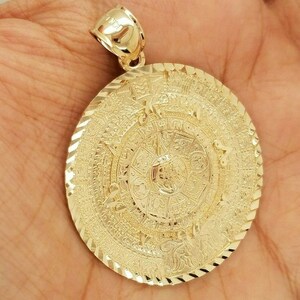 14K Yellow Gold Aztec Calendar Pendant Sun Medal Necklace Charm Calendario Azteca Pendant Diamond Cut Small 40 MM/ 1.5 Inch 12 Grams image 3