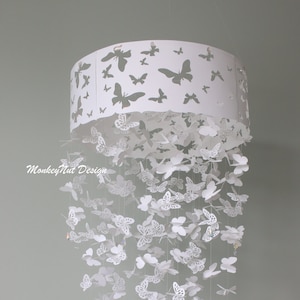Móvil de mariposa blanca/móvil de mariposa rosa/móvil de mariposa/Baby shower/móvil de guardería/decoración de guardería/decoración de guardería de bebé/habitación de niña/regalo