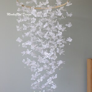 Móvil de mariposa blanca/móvil de mariposa rosa/móvil de mariposa/Baby shower/móvil de guardería/decoración de guardería/decoración de guardería de bebé/habitación de niña/regalo