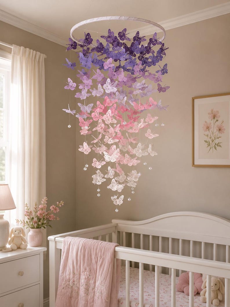 Schmetterlingsmobile in voller Größe/Schmetterlings-Babybettmobile/Lila/Rosa Schmetterlinge/Mädchenzimmer/Babyparty/Kinderzimmerdeko/Kinderzimmermobile/Babyzimmer. Bild 1