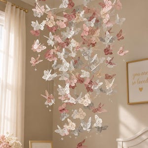 Altrosa/Mauve/Rosa/Weiß/Grau/Geschenk zur Babyparty/Mobile fürs Kinderzimmer/Mädchenzimmer-Mobile/Kinderzimmerdeko/Baby-Mädchen-Mobile/Geschenk
