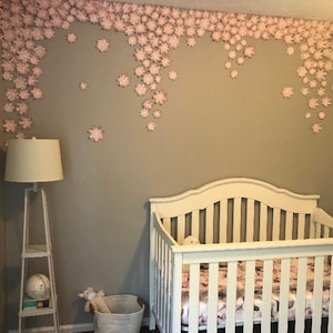 SCHITTERENDE muursticker kleine bloemen/muurpapier bloem/roze papieren bloem/papieren bloemen/decoratie kinderkamer/achtergrond kinderkamer/meisjeskamer/babyshower