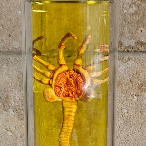 Alien Jar Xenomorph Specimen Facehugger Embryo Glass Jar Movie Prop Replica