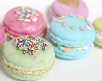 macaron BATH BOMBS, french macarons, Paris theme, macaroons, mini bath bombs, bath fizzy, party favors, Parisian theme, gift under 20