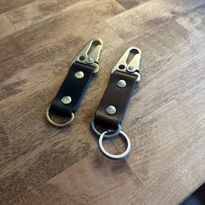 Personalized Leather Keychain | Custom Leather Keychain | Handmade Keychain | Carabiner Keychain | Groomsman Gift | Mens gift