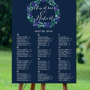 Plan de table de mariage imprimable, plan de table alphabétique, plan de table de mariage bleu marine imprimable, carte de mariage couronne de fleurs impression