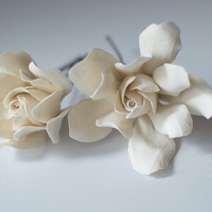 Gardenia 3 pcs Ivory floral headpiece Taupe flowers hair pins Wedding headpiece Bobby flower hair pin Bridal accessories Wedding hairpiece