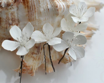 Cherry blossom bobby pins White blossom Wabi sabi spring blossom Sakura Blossom wedding White floral headpiece Bridal hair vintage wedding