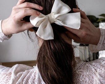 Silk crepe asymmetrical hair bow Bridal hair accessory Wedding hair bow Veil alternative Wedding bride bow  Stylish ivory bows Occasion bow