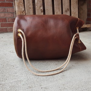 leather ditty bag