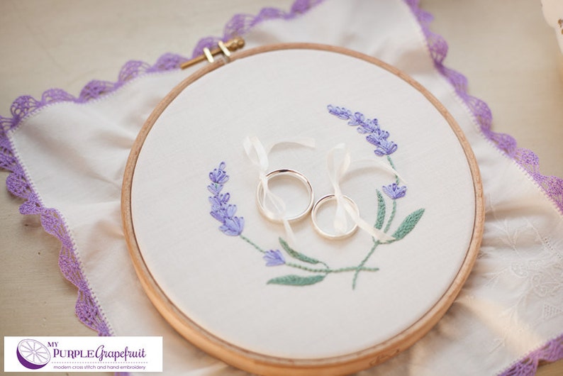 French style ring bearer pillow with lavender hand Bild 0