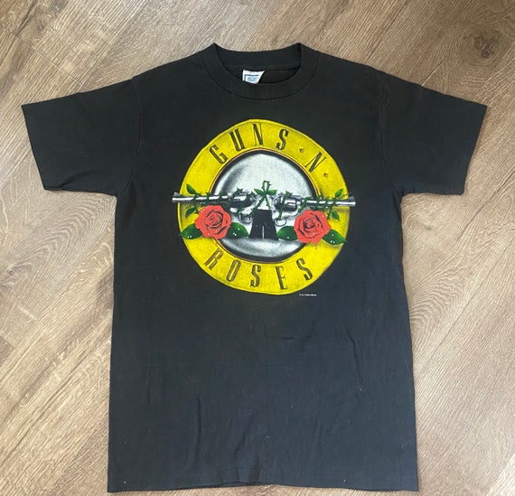 Vintage Guns n Roses shirt - image 1