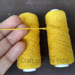 2 pc Kalava suraksha/raksha dhaga corbata en la muñeca, moli de algodón crudo amarillo, katcha sut, mauli, hilo sagrado hindú, hilo artesanal indio