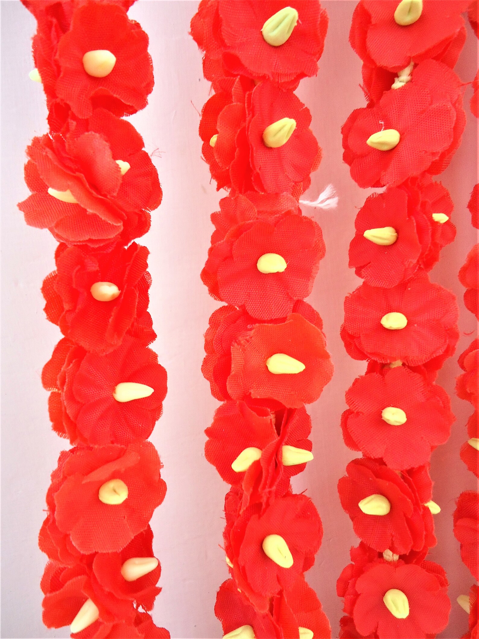 Red Artificial Periwinkle Vinca Flower Strand Real Looking Etsy