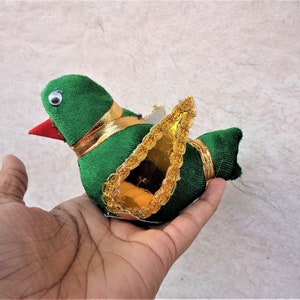 Bulk parrot hangings, stuffed green golden parrot toys, parrot for decoration, bird home decor, outdoor decor, garden event decoration