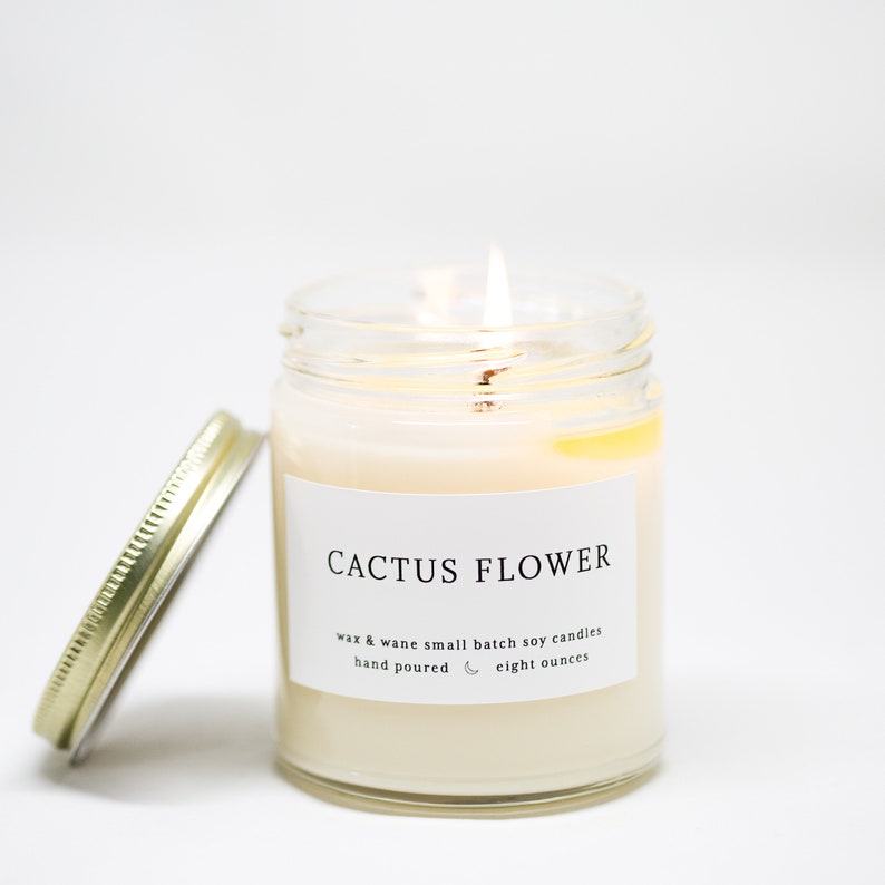 Wax and Wane Candle - Thumbnail 3