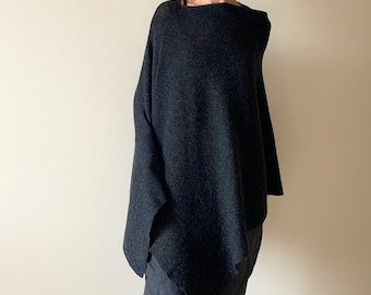 Miękki, ciepły ponczo z wełny merynosów, Czarny grafitowy damski szal dzianinowy, Prezent dla niej