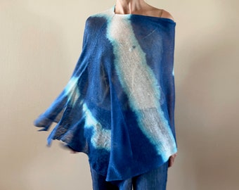 Blauwe puur linnen poncho Gebreide omslagdoek Zomertrui Vlassjaal Elegante cover-up Ombre wrap Boho blouse Kunstzinnige cape Cadeau voor haar OOAK 715