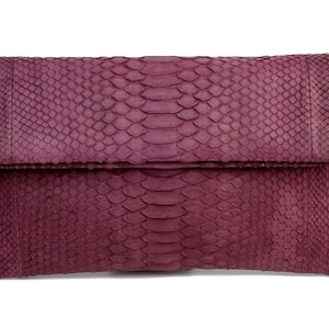 Clutch aus kastanienbraunem Schlangenleder | umklappbare Clutch-Tasche | Umschlagkupplung | Leder-Clutch-Tasche | Python-Tasche | Tasche aus Schlangenleder