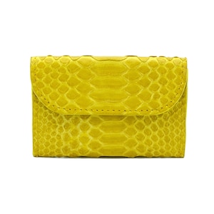 Gelbe Python Klappe Kartenhülle | kleine Ledertasche | kleines Leder Portemonnaie | Python Tasche | minimalistisches Portemonnaie