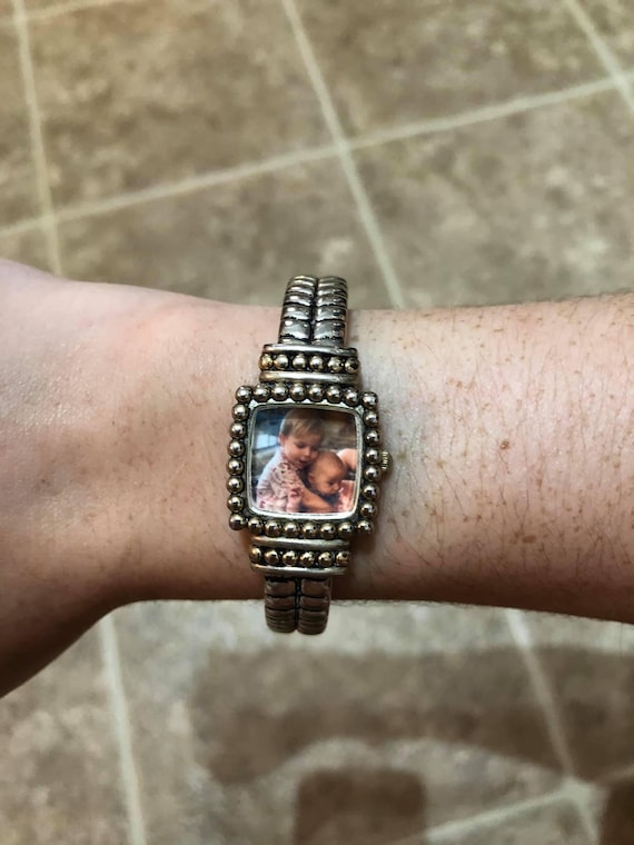 Locket wrist clearance watch