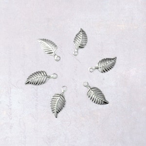 100 x Small Stainless Steel Thin Embossed Leaf Charms 14mm x 7mm