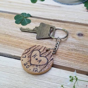 personalized couples keychain, couples keychain, couples gift, gift for her, anniversary gift, wooden keychain, gift for boyfriend