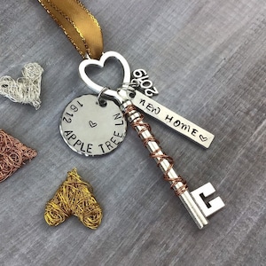 Unser neues Haus Ornament, Silber Herz Schlüssel Ornament, unser erstes Haus Ornament, personalisiertes Geschenk, Haus Geschenk, Weihnachten