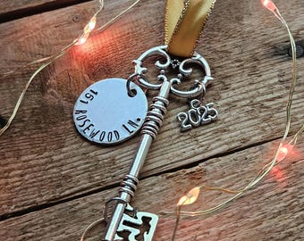 Decorazione per la prima casa con chiave scheletrica: regalo di inaugurazione della casa personalizzato con timbro a mano
