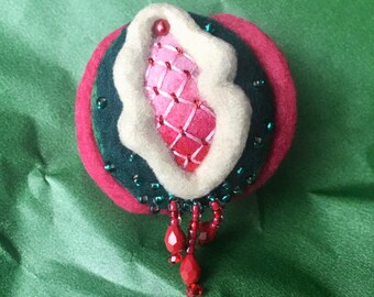 Vagina brooch, vulva magnet, vagina jewelry,christmas bauble, vagina pin,vulva brooch, vagina art, feminist gift, felted vagina