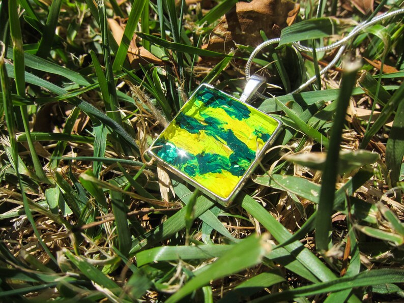 Handmade pendant 'Green and Gold' original, unique oil painting in clear resin image 4