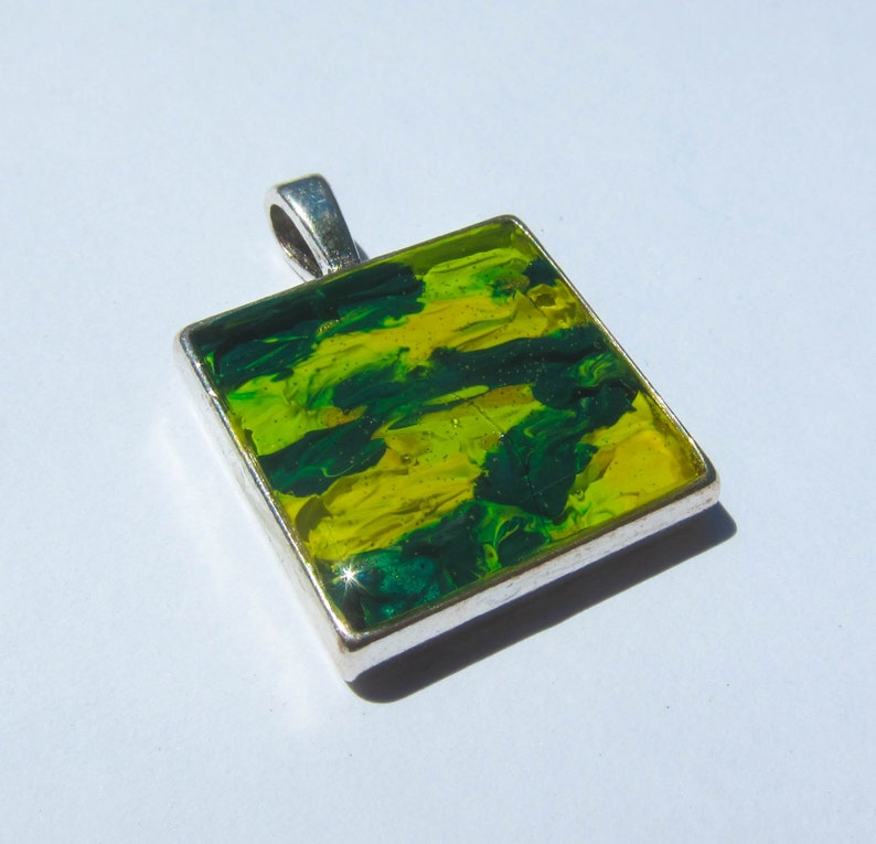 Handmade pendant 'Green and Gold' original, unique oil painting in clear resin image 2