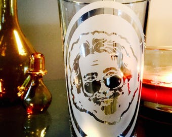Jerry Garcia / The Grateful Dead / Hand etched 16oz Pint Glass