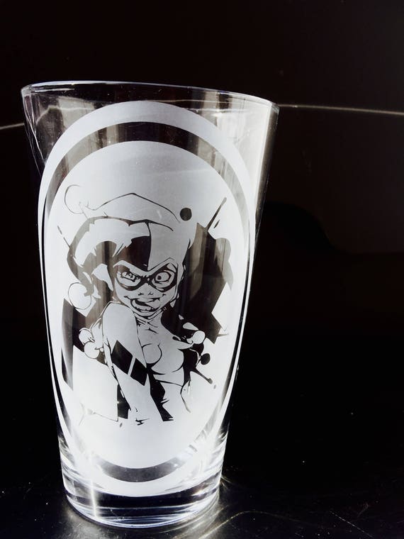 Harley Quinn /DC / Hand Etched 16oz Pint Glass