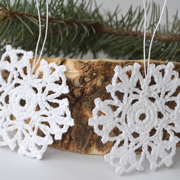 Crochet snowflake (set of 6),Christmas tree decorations,Christmas decor,Hanging ornaments,White winter crochet decorations,White snowflakes.