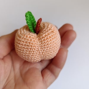 Knitting  peach,  fruit crocheted,  kitchen decoration,play food, eco-friendly toys