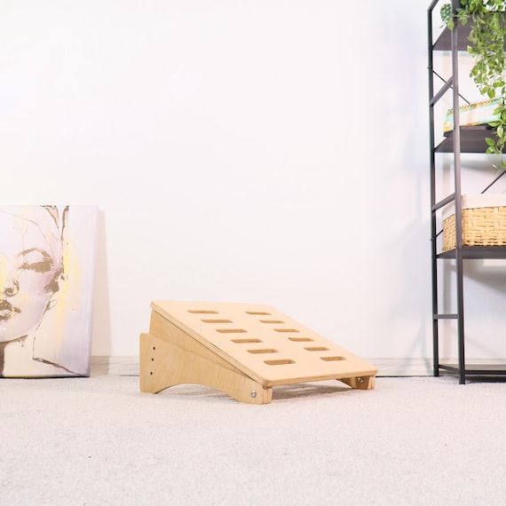 Verstellbare Holz Fußstütze: Ergonomischer Sperrholz Fußhocker