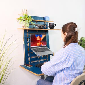 Murphy Desk Wall Mounted Standing Desk Space-Saving Floating Murphy Table Home Office Foldable Workstation Office Organization Personalized