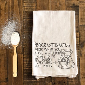 Paños de cocina divertidos para hornear Procrastibaking, paño de cocina divertido hecho con saco de harina, regalos divertidos para inauguración de la casa.