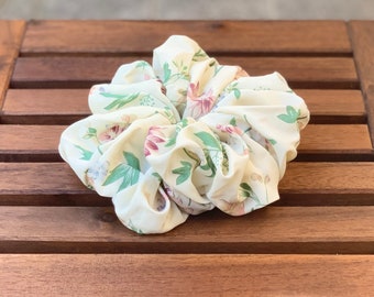 Oversized Floral Print Scrunchie