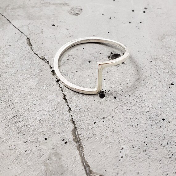 Zig Zag Ring - Zed Ring - 925 Sterling Silver Minimalist