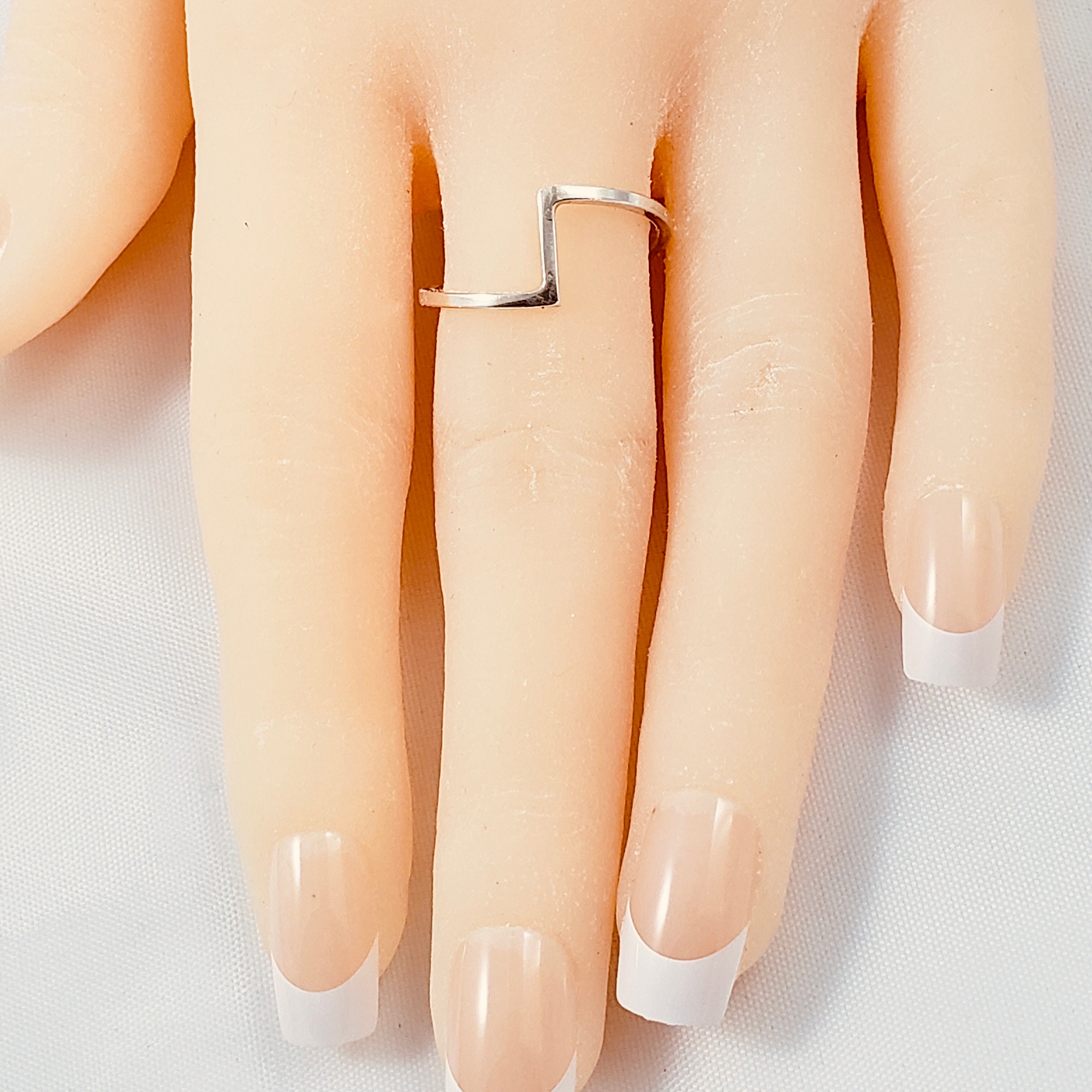 Zig Zag Ring - Zed Ring - 925 Sterling Silver Minimalist