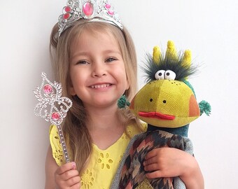 Regalo artesanal para baby shower: Muñeca princesa rana, muñeca de trapo, decoración para la habitación del bebé