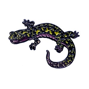 Hickory Nut Gorge Green Salamander pin (Amphibians Series)