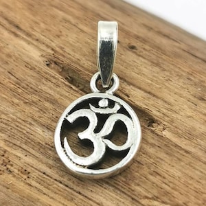 Tiny Circular Om Charm 925 Silver with Chain