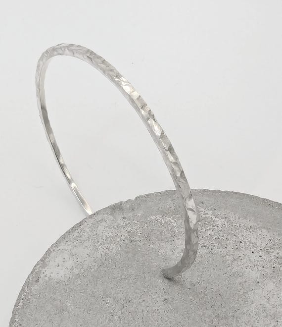Hammered 925 Silver Cuff Bracelet • Unisex Sterling Silver Bangle • Minimalist Textured Armreif • Handmade Adjustable Silver Bracelet