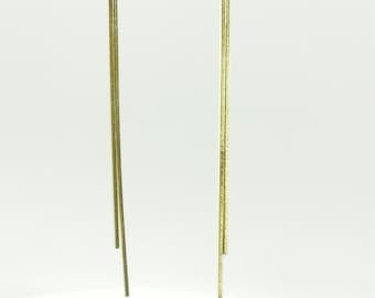 Boucles d'oreilles longues en argent plaqué or 18 carats mat