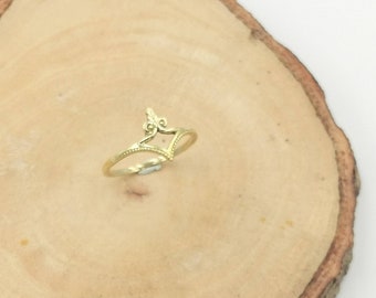 Anello delicato con corona d'oro