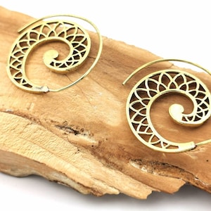 Boho Spiral Earrings Brass, Classic Flower Petal Pattern